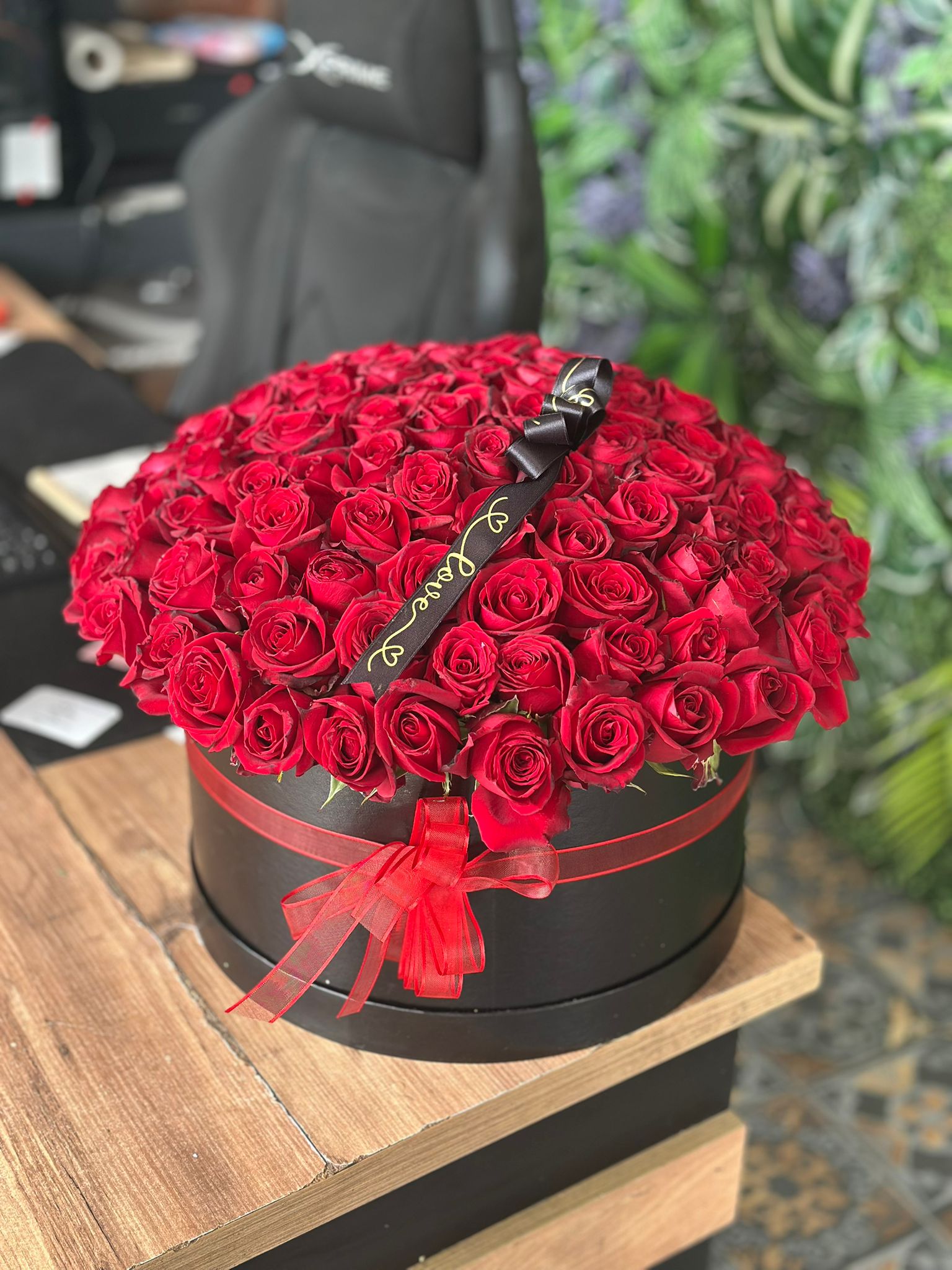 Vip Kutuda G�ller